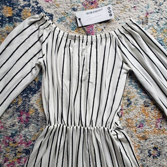 BOOHOO off the shoulder blouse - Picture 3 of 8